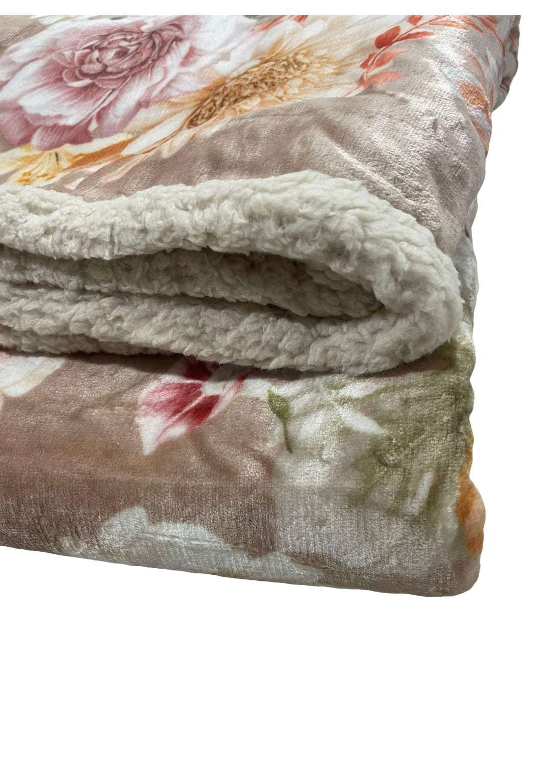 Coperta matrimoniale fantasia fiorita, modello Super Soft, con stampa digitale in morbido agnellato