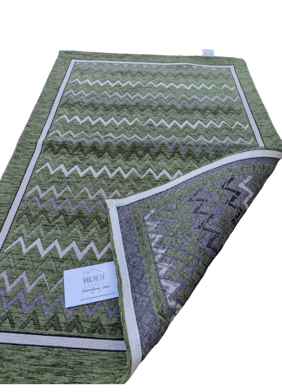 Tappeto in ciniglia con base antiscivolo serie Rigato per la cucina