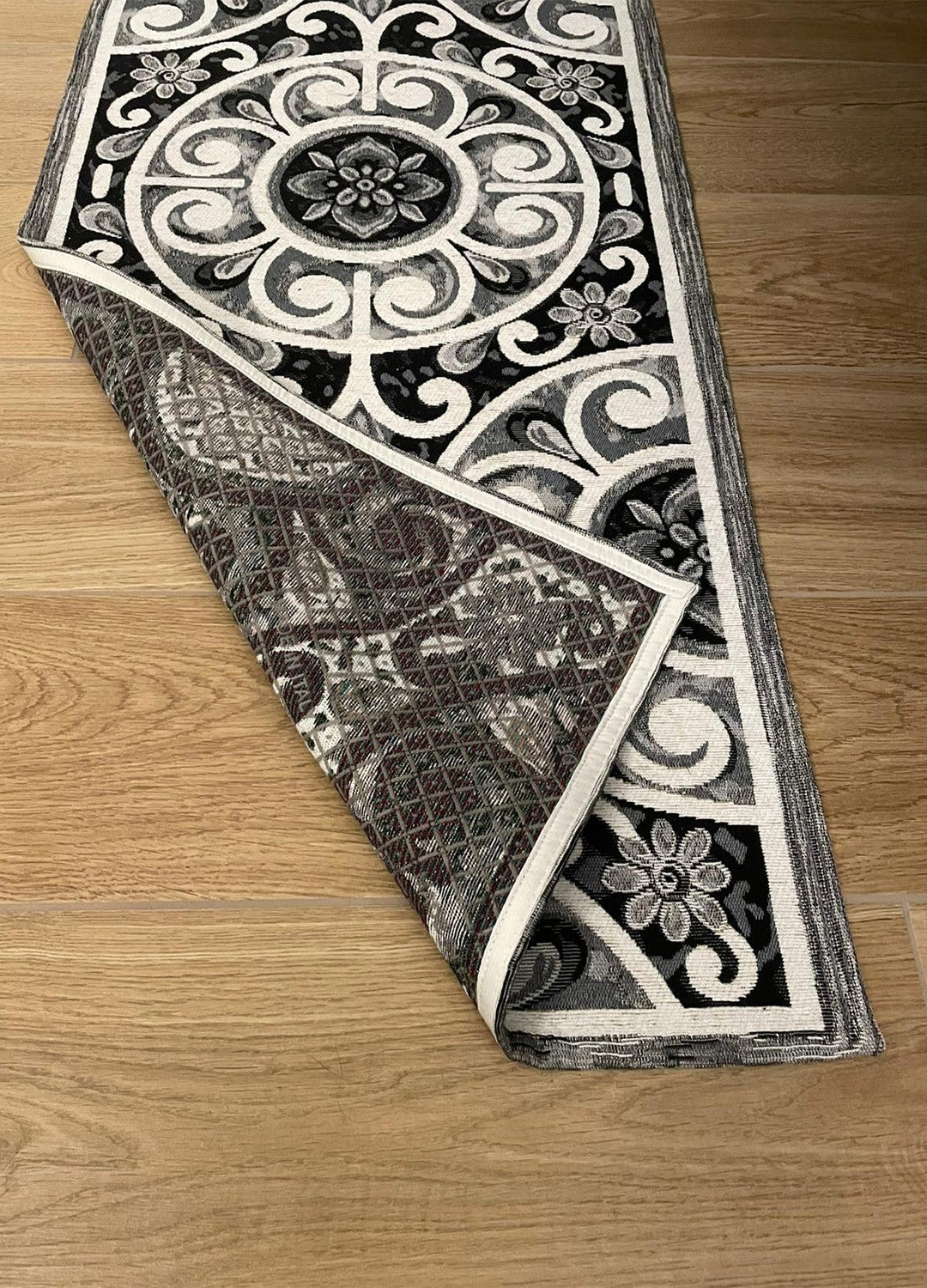 Tappeto in ciniglia con base antiscivolo serie Andalusia, colore nero, per il tuo bagno