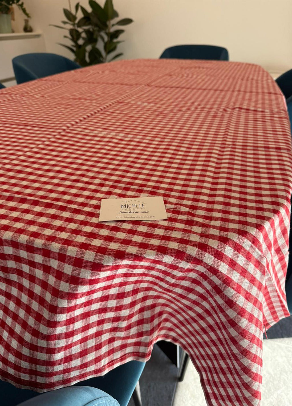 Tovaglia campagnola a quadretti rossi - Disponibile per 6 o 8-12 persone