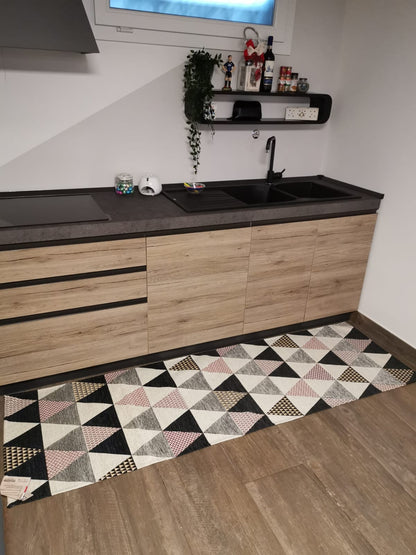 Tappeto in ciniglia con base antiscivolo serie Triangoli per la camera da letto o il soggiorno