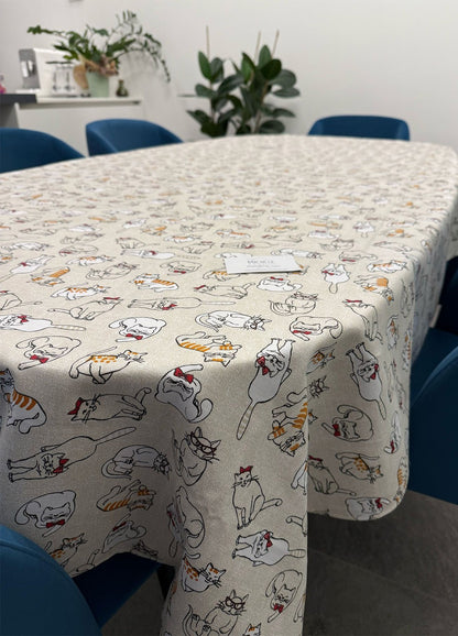 Tovaglia in misto cotone, fantasia con Gattini - Disponibile per 6 o 8-12 persone