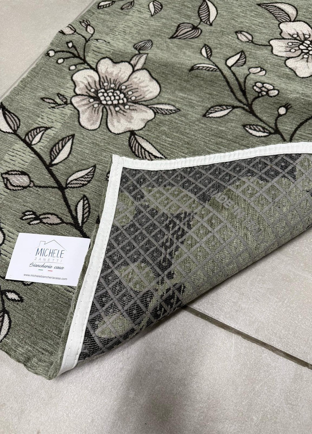 Tappeto in ciniglia con base antiscivolo serie Elisir, colore salvia, ottanio e grigio, disponibile in varie misure