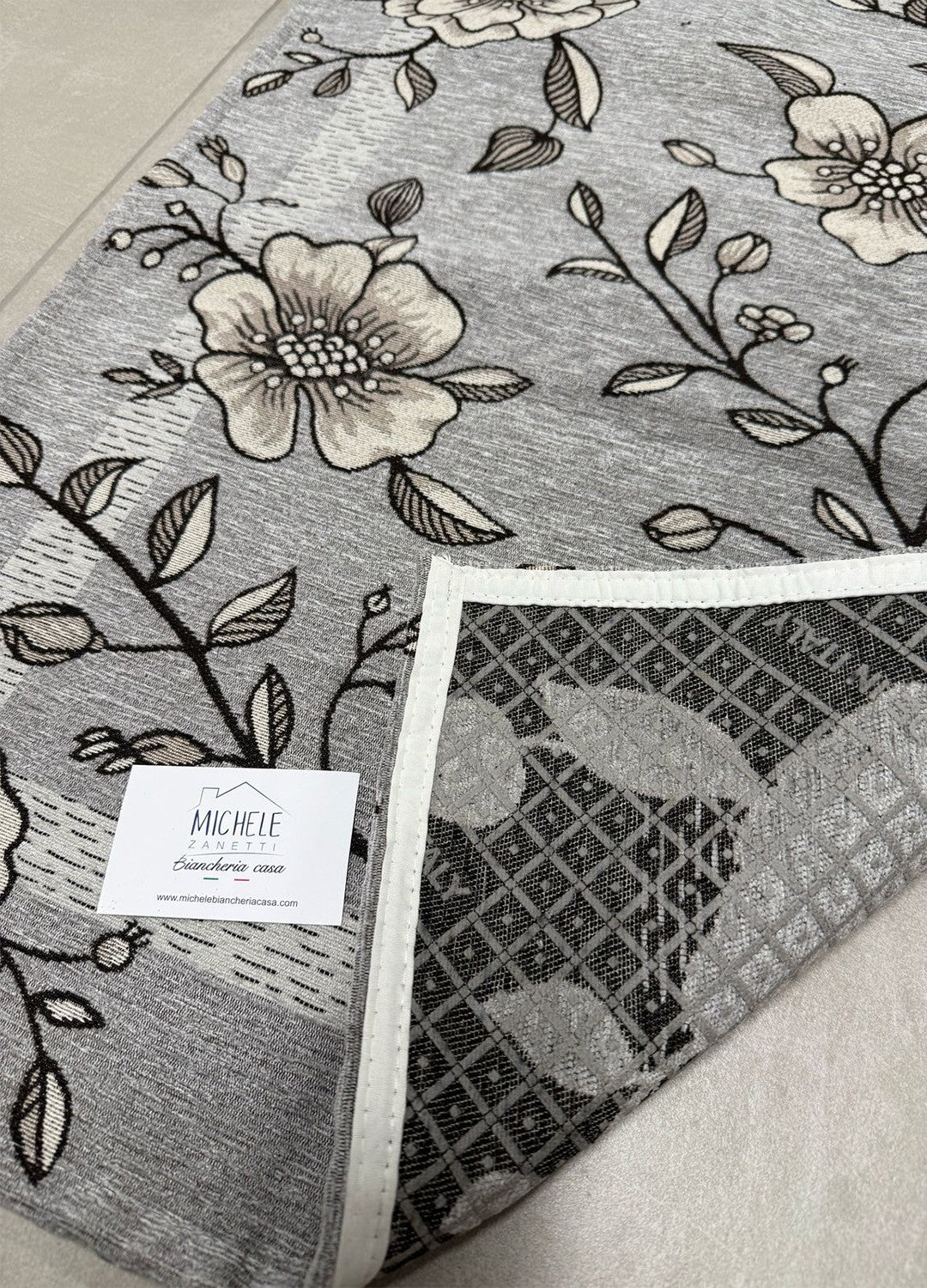 Tappeto in ciniglia con base antiscivolo serie Elisir, colore salvia, ottanio e grigio, disponibile in varie misure