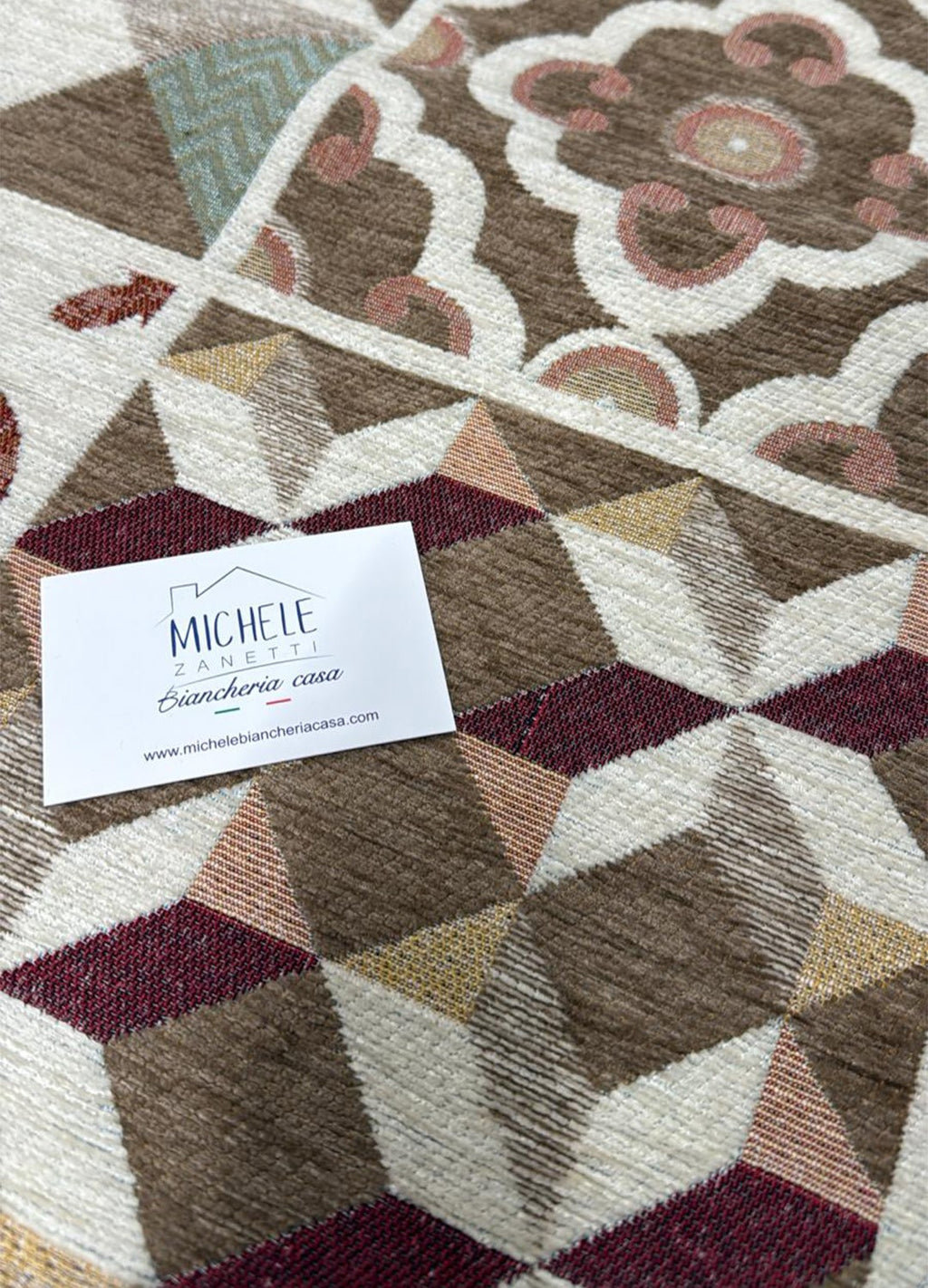 Tappeto in ciniglia con base antiscivolo serie Maioliche per la camera e il soggiorno