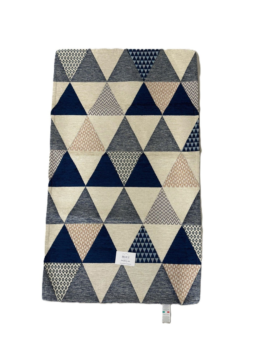 Tappeto in ciniglia con base antiscivolo serie Triangoli per la cucina