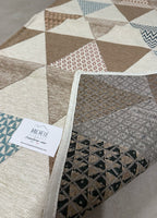 Tappeto in ciniglia con base antiscivolo serie Triangoli per la cucina