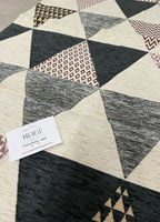 Tappeto in ciniglia con base antiscivolo serie Triangoli per la cucina