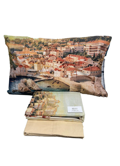 Completo Letto Matrimoniale Fantasia Città Costiera – Puro Cotone e Stampa Digitale