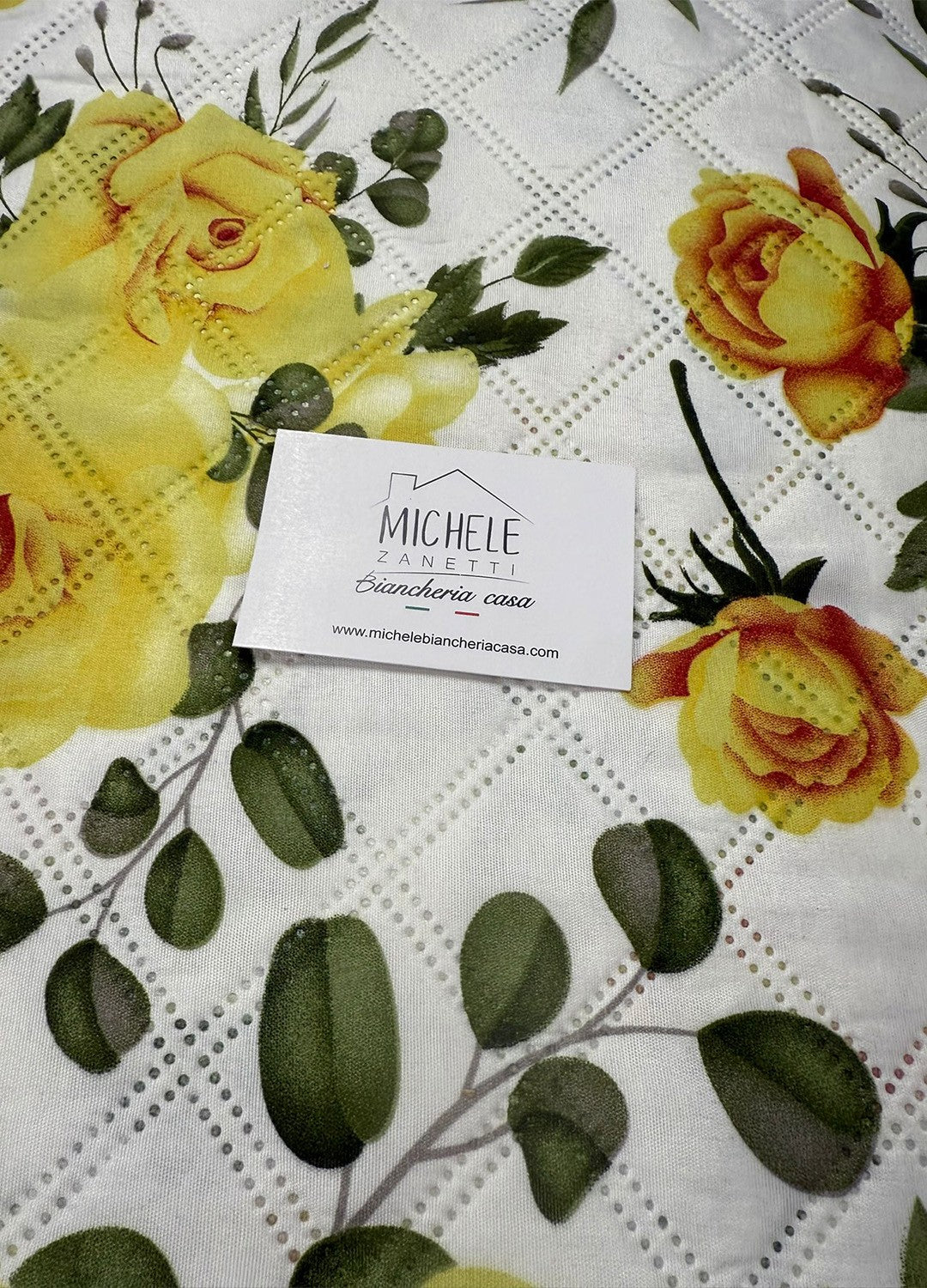 Trapuntino matrimoniale in morbida microfibra, fantasia Rosellina Gialla