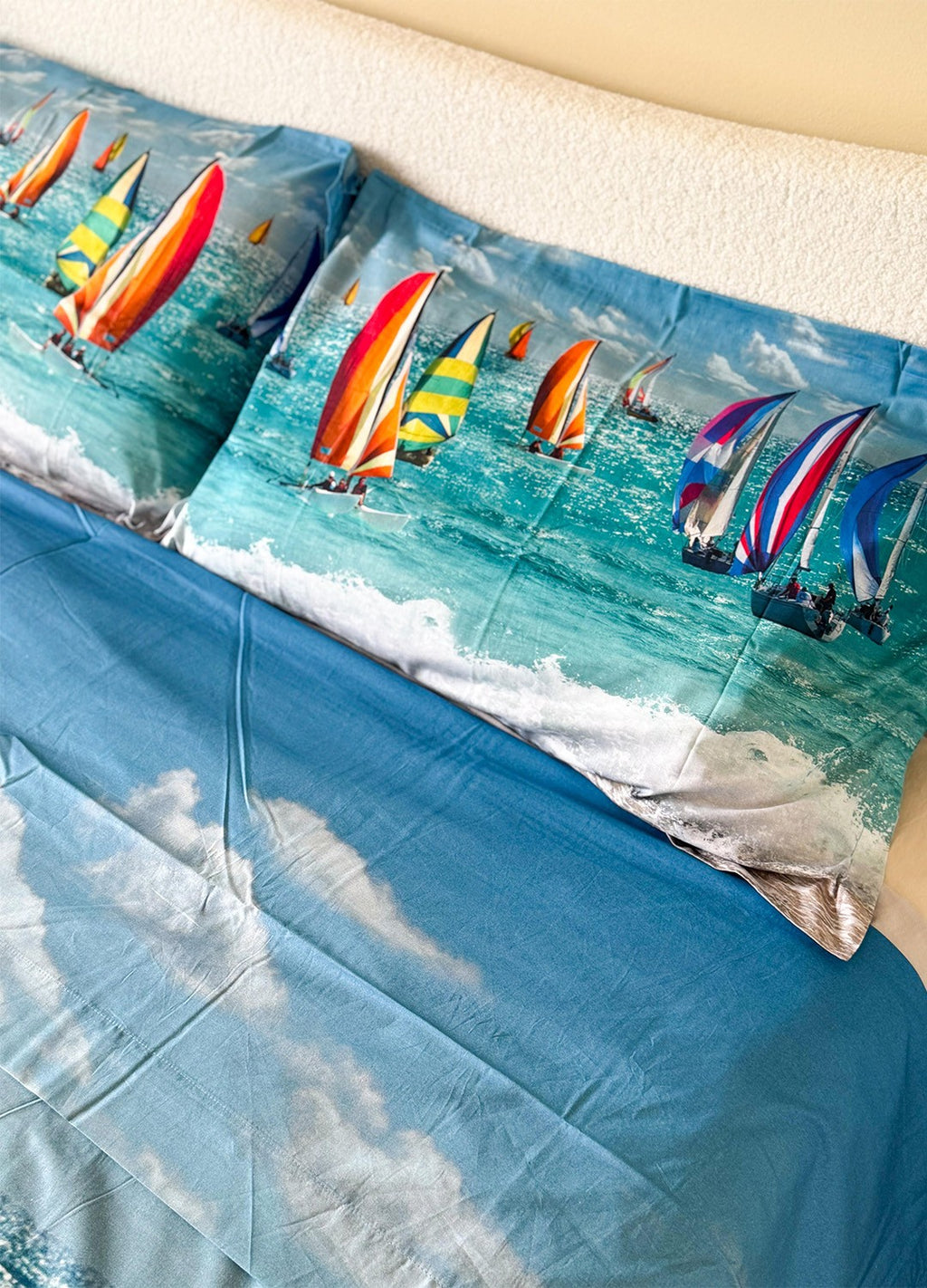 Lenzuolo-Copriletto Matrimoniale Fantasia Windsurf Colorati – Puro Cotone e Stampa Digitale HD