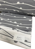 Lenzuolo Matrimoniale 100% Cotone – Fantasia Grigia con Onde e Pois Bianchi