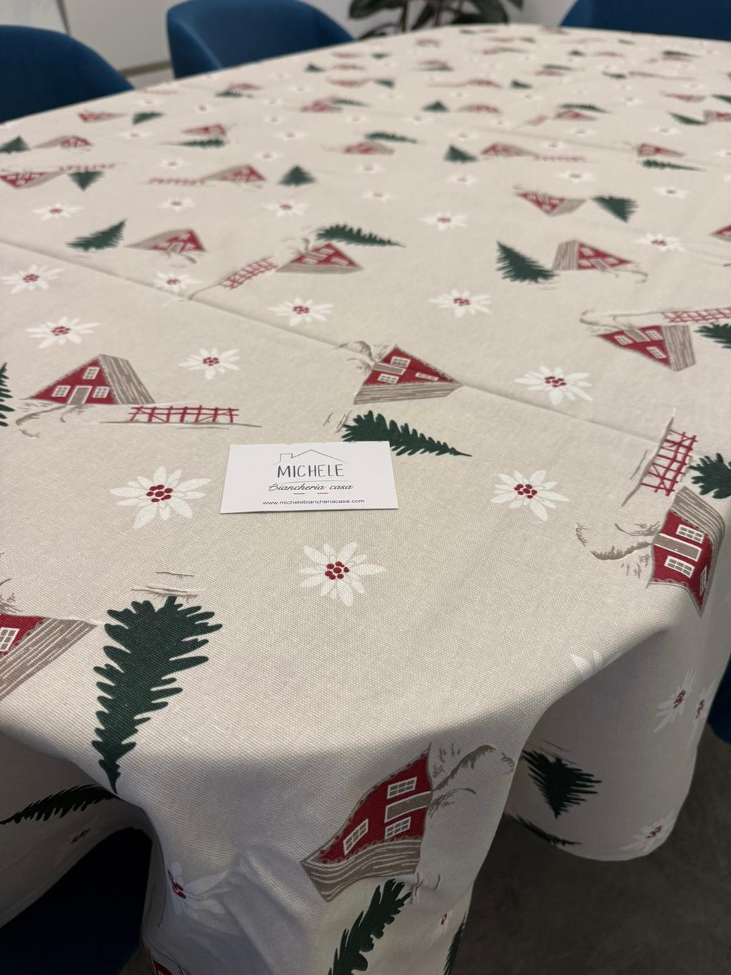 Tovaglia in 100% cotone, fantasia Tirolese - Disponibile per 6 o 8-12 persone