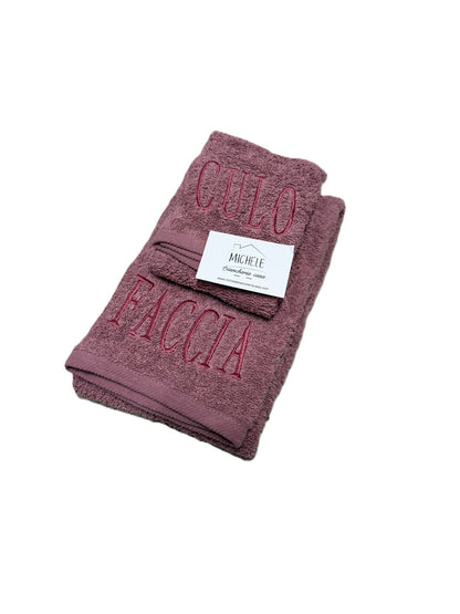 Coppia Asciugamani Viso + Ospite in Spugna 500 gr – Morbidi, Assorbenti, Ricamati – Rosa Antico