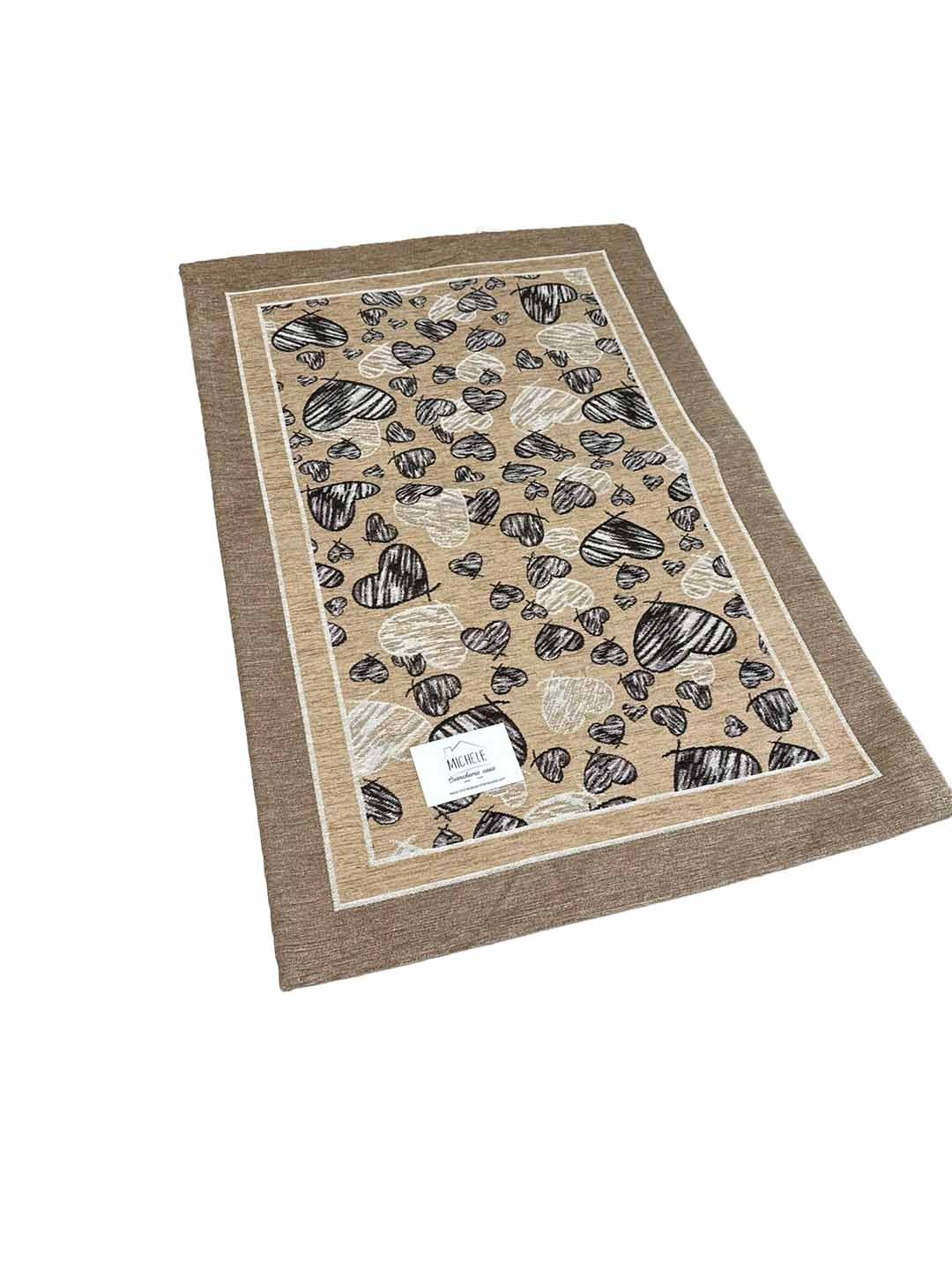 Tappeto in ciniglia con base antiscivolo serie Melody, colore rosso o grigio, disponibile in varie misure