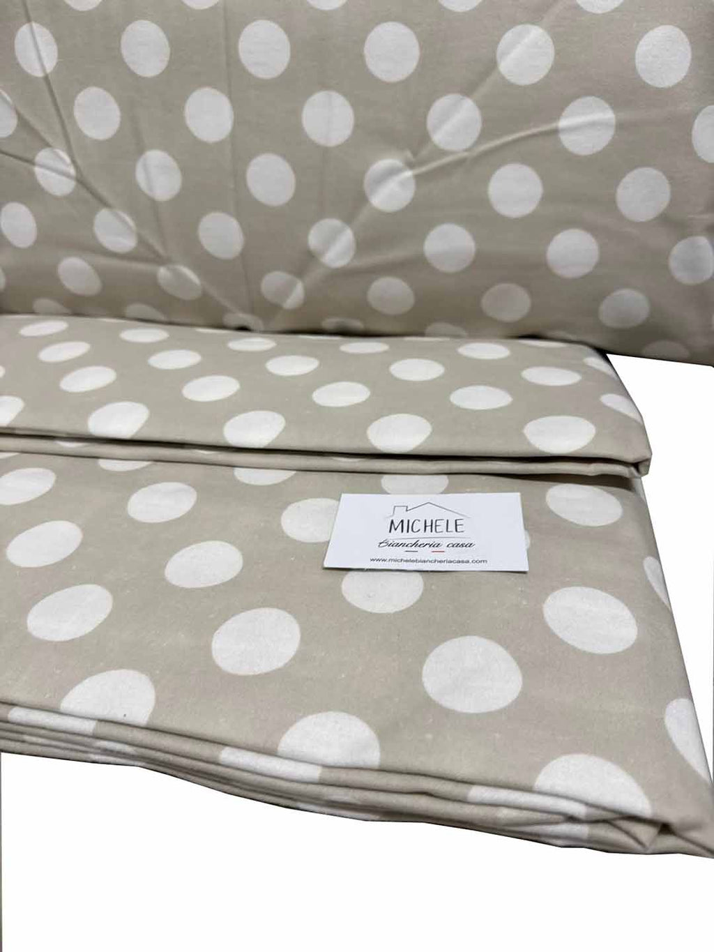 Completo Lenzuola Matrimoniali in Flanella 100% Cotone Italiano Pois Tortora – Anti Pilling | Alta Qualità