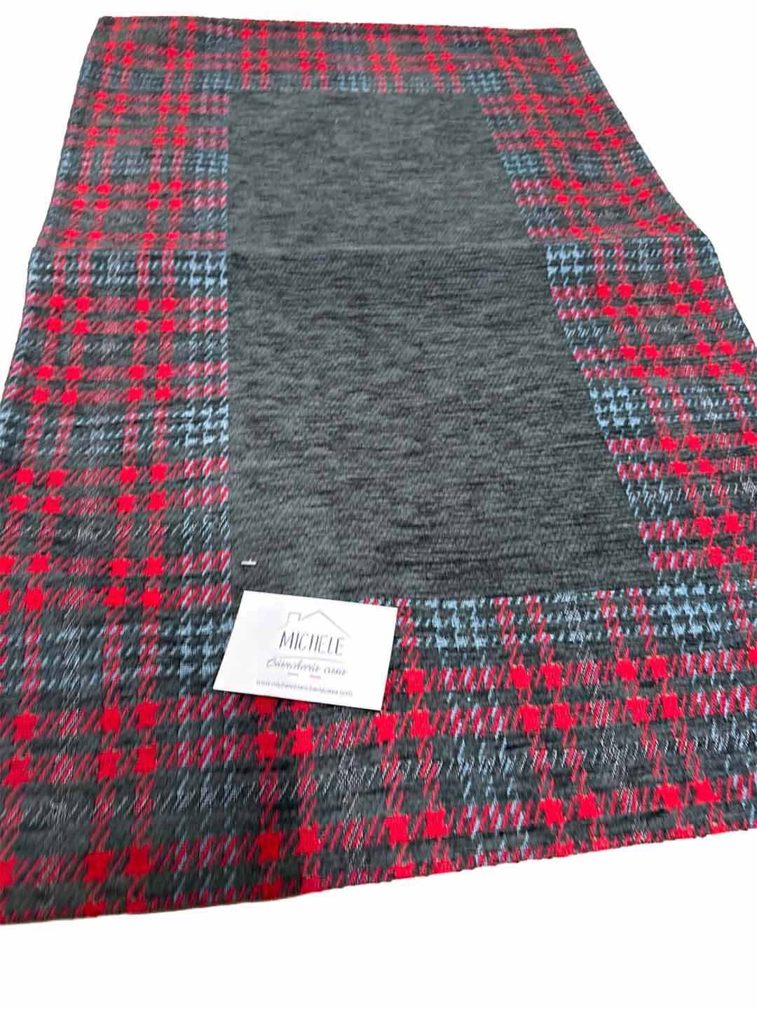 Tappeto in Ciniglia Tartan Rosso e Grigio Antiscivolo – Morbido e Resistente | Varie Misure