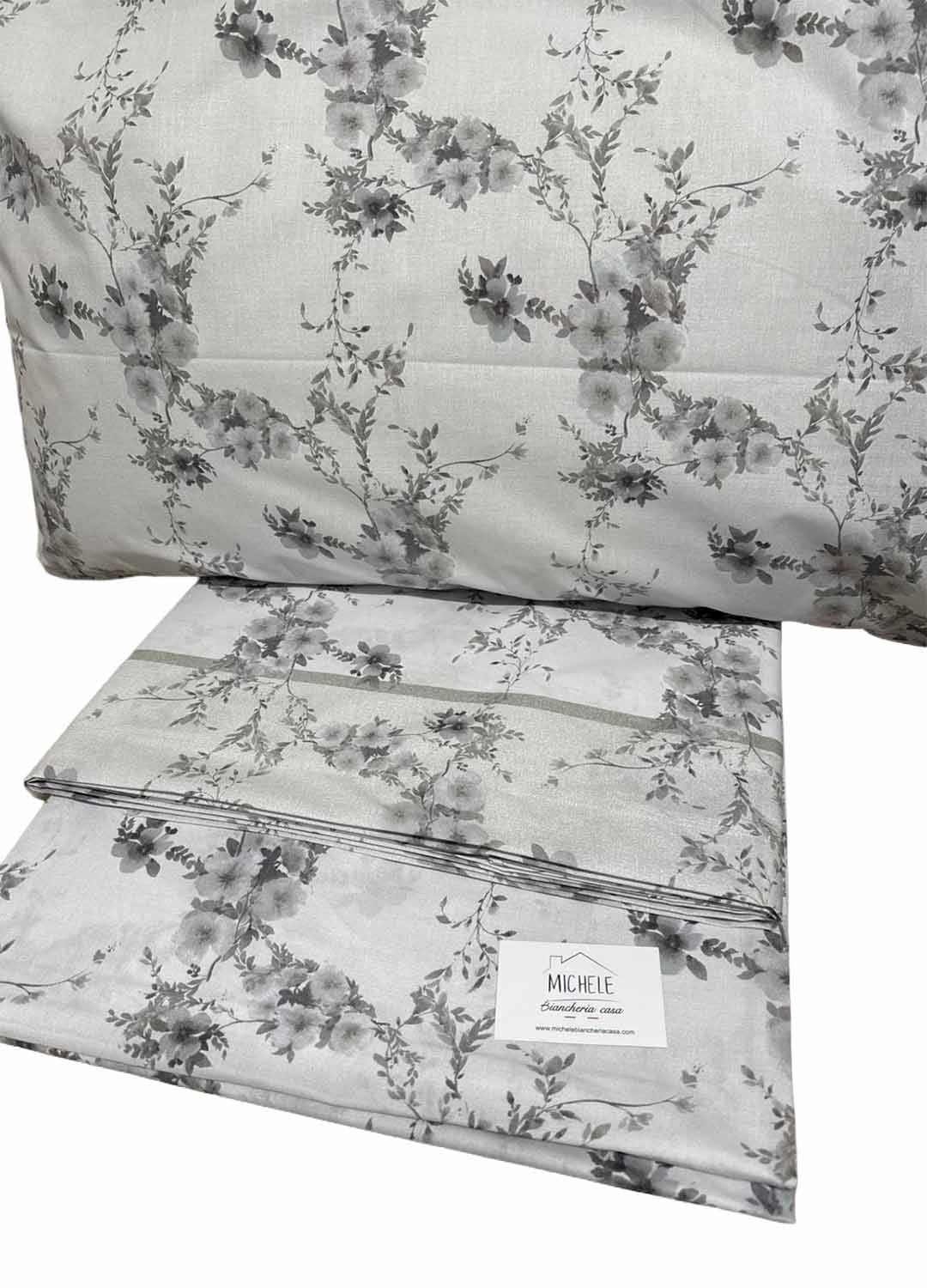 Completo Letto Matrimoniale in Cotone 100% Fantasia Fiori di Bruma – Lenzuola con Angoli