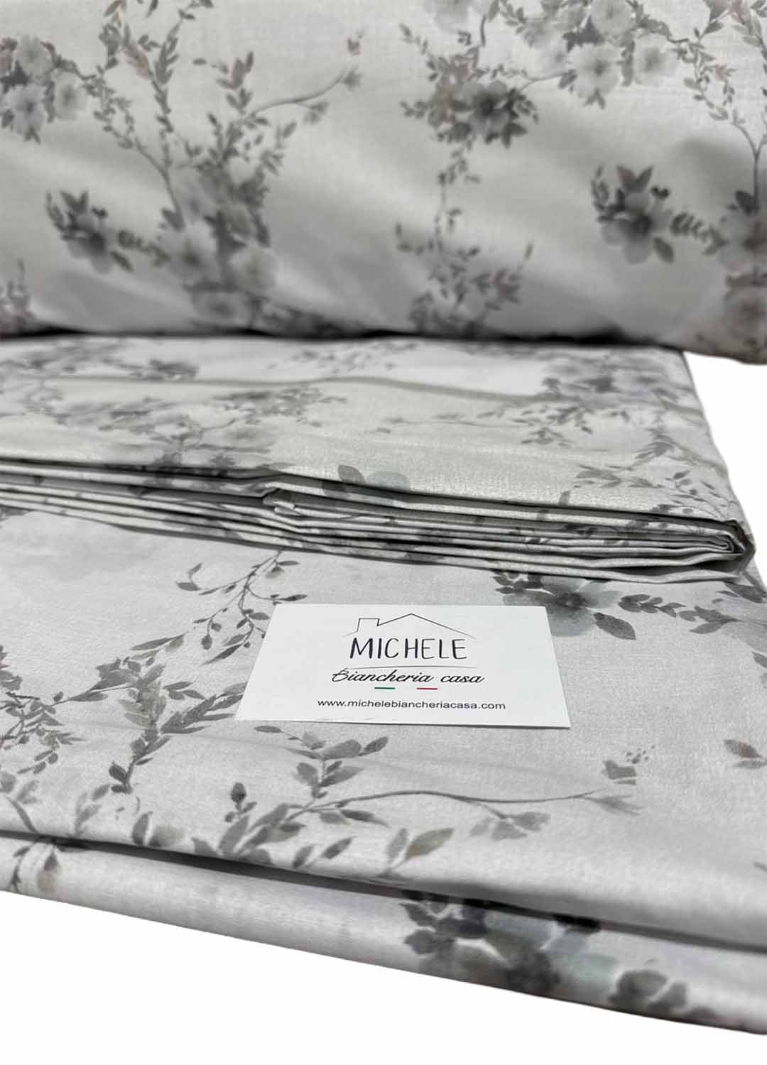 Completo Letto Matrimoniale in Cotone 100% Fantasia Fiori di Bruma – Lenzuola con Angoli