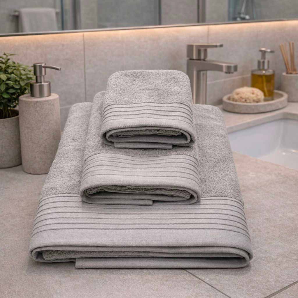 Set Asciugamani 3 Pezzi 600 gr/m² 100% Cotone – Telo Bagno + Viso + Ospite – Spugna Alta Qualità